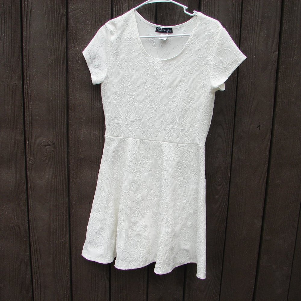 White Lace Summer Dress Size XL White Fit-N-Flare Beach French Atmosphere Brand